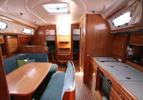 Bavaria_39_interior_jahi_rent_tallinnas_yacht_rental_estonia-aренда-яхт-таллинн-эстония-таллин